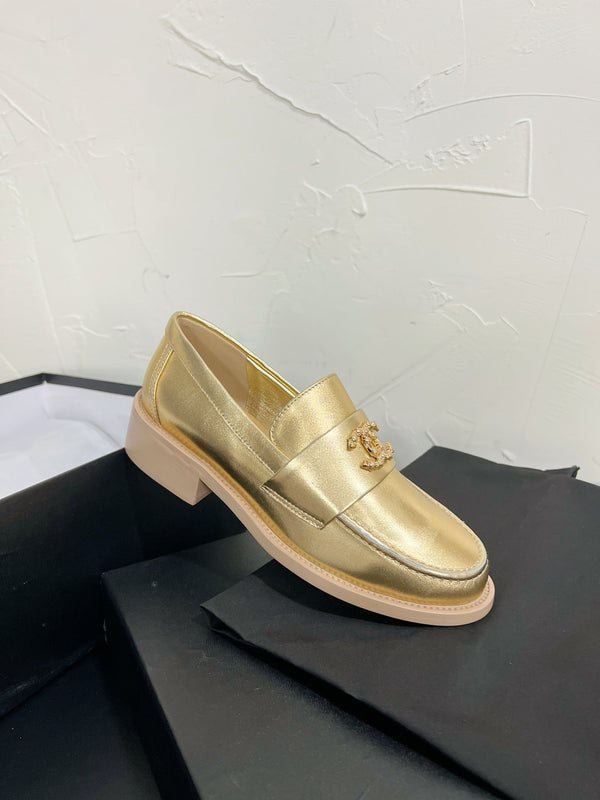 CC Moccasins Gold Calfskin 949654