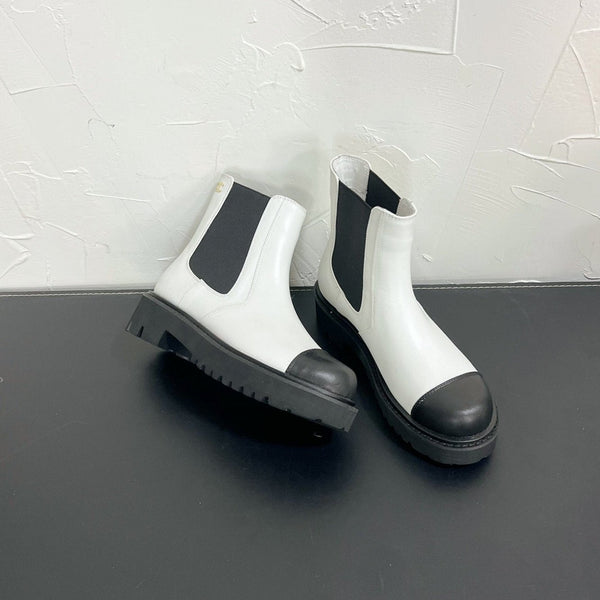 CC Chelsea Ankle Boots In White Mix Black Cowhide 949683