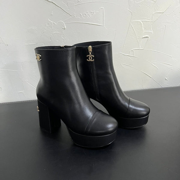 CC Short Boots 95mm In BLack Plain Lambskin 949658
