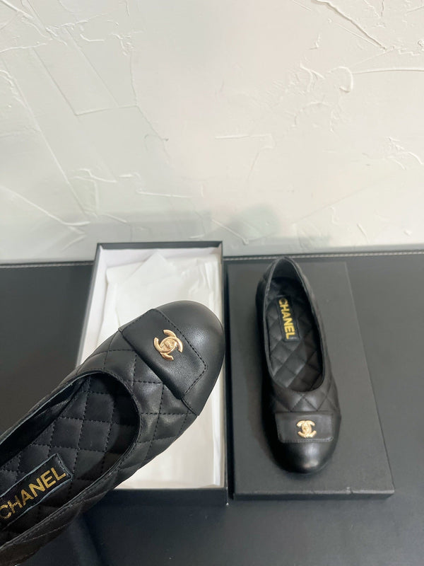 CC Ballet Flats In Black Quilted Lambskin 949712