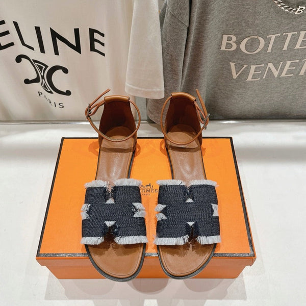 SANDALO SANTORINI IN PELLE DI AGNELLO NERO CHIARO