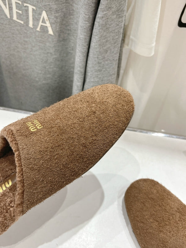Miu Slippers Peanut Brown Imported Sheepskin