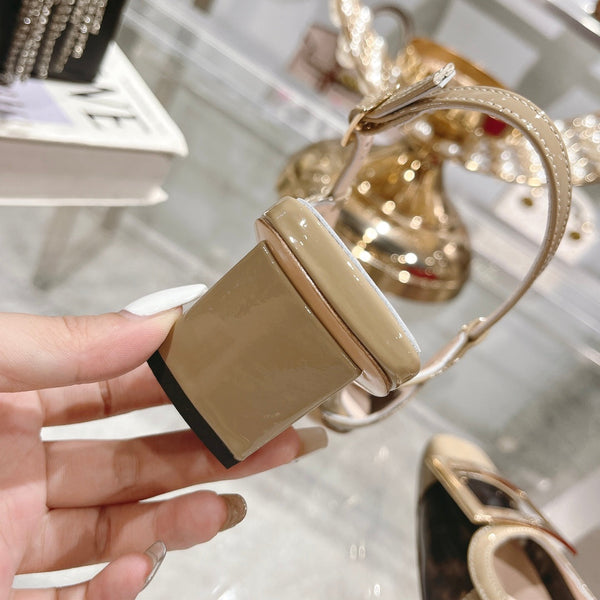 Belle Viv - Décolleté con cinturino posteriore e fibbia in metallo, 45, in pelle verniciata color cammello