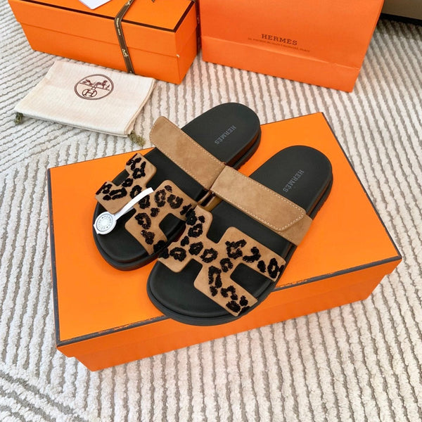 Sandalo HM Chypre in pelle scamosciata marrone fumé nera 963208