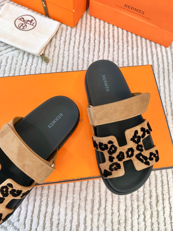 Sandalo HM Chypre in pelle scamosciata marrone fumé nera 963208