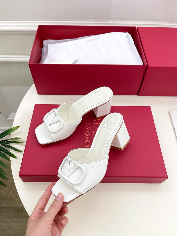 Vlogo 60 Patent Sandal White Leather