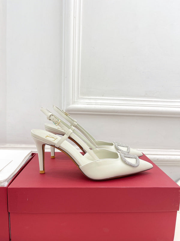 Décolleté con cinturino posteriore Vlogo Signature Diamond in pelle di vitello bianca