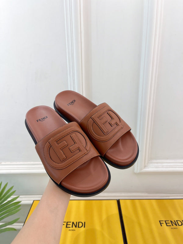 FENDI LOGO SLIDES IN SYRUP BROWN CALFSKIN