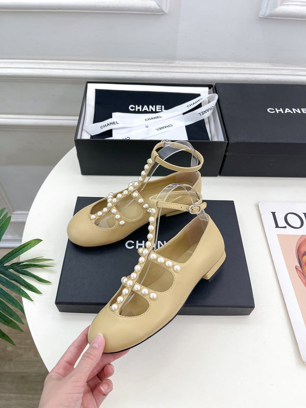 CC Mary Jane 10mm In Buff Yellow With Small Pearls Lambskin 948762