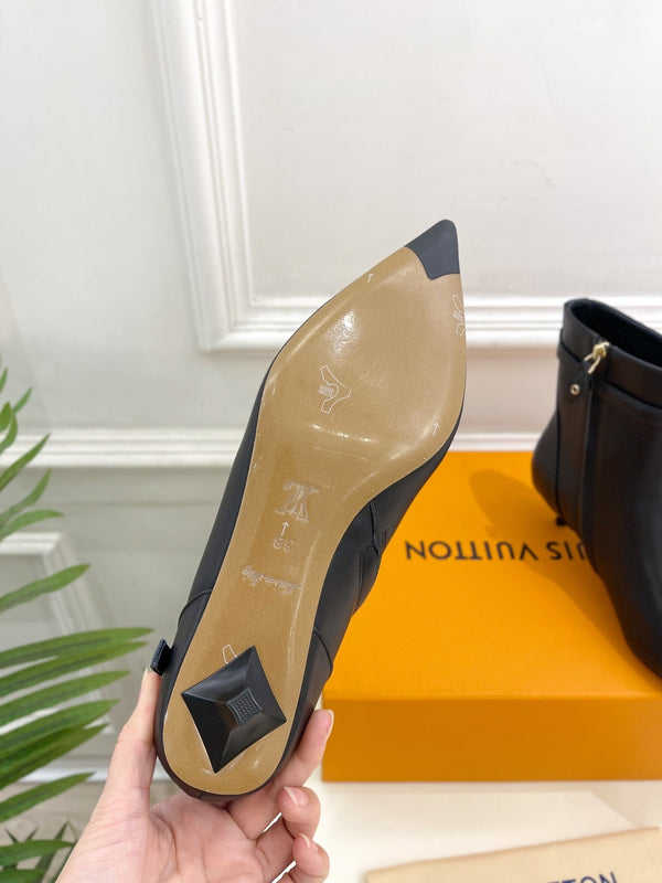 Stivaletto LV Stellar 40mm in pelle di vitello nera liscia