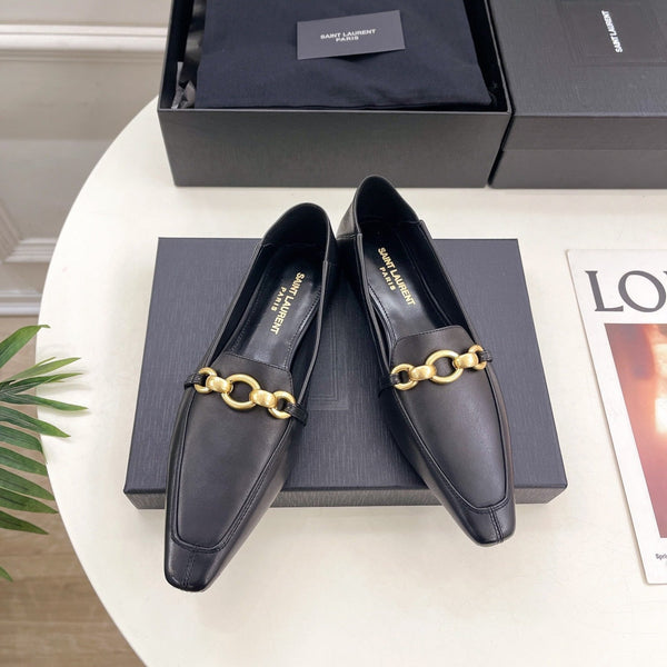 FLAT LOAFERS WITH GOLD CHAIN IN BLACK SMOOTH CALFSKIN