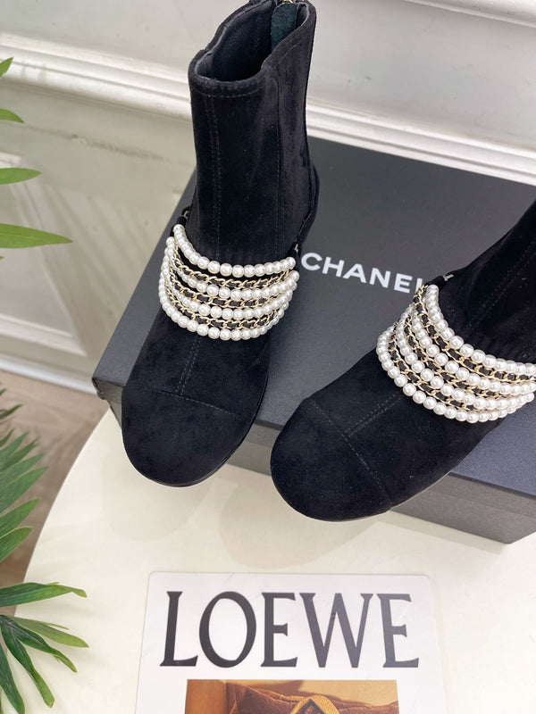 CC Pearl Chain Ankle Boots Booties 35mm Black Suede 425461
