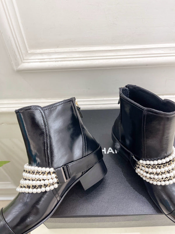 CC Pearl Chain Ankle Boots Booties 35mm Black Calfskin 425463