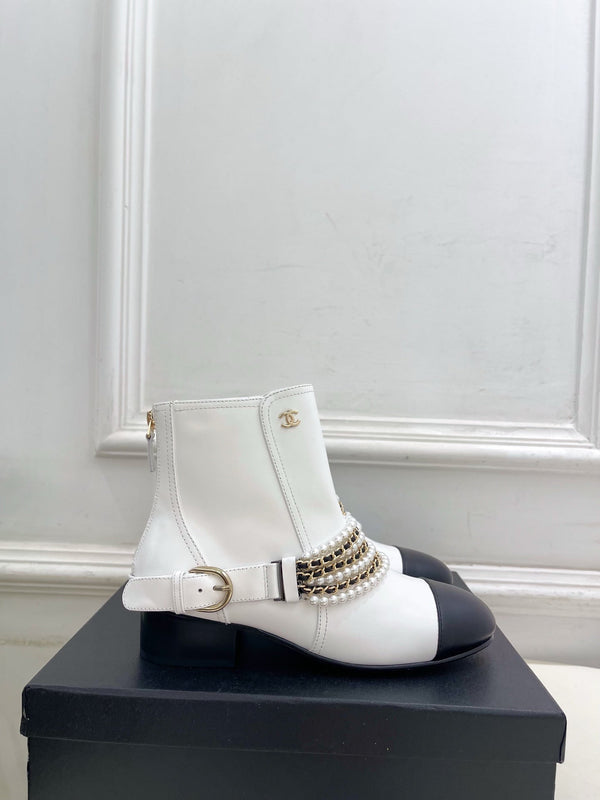 CC Pearl Chain Ankle Boots Booties 35mm Black White Lambskin 425464