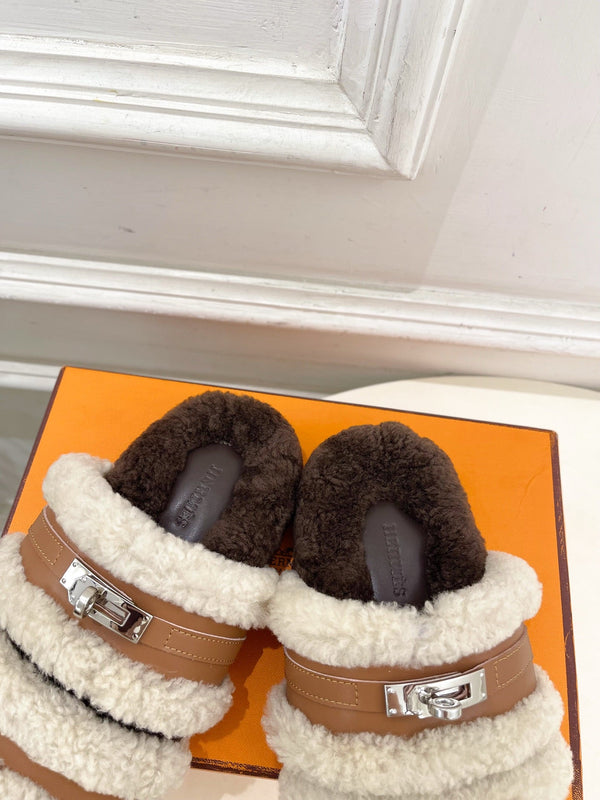 HM Slippers Classic Kelly Sliver Buckle Brown Wool 479617