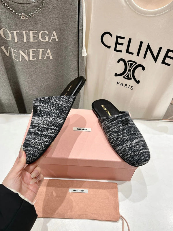 KNITTED MULES IN BLACK MIX WHITE WOOL