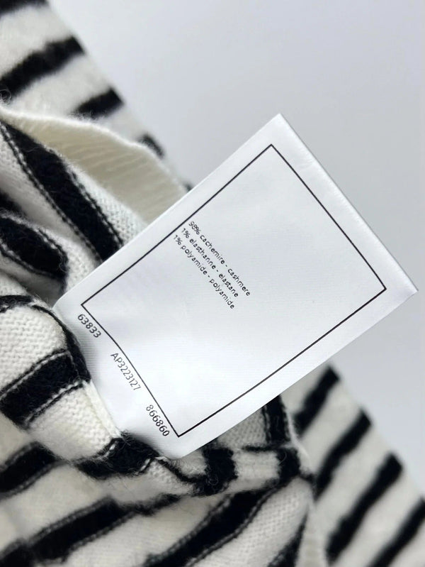 CHANEL 25S SWEATER STYLE 166