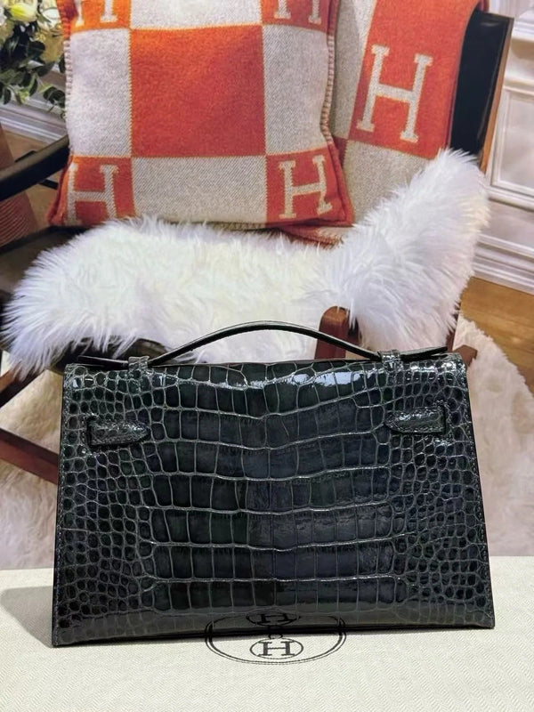 HM KELLY MINI 22 IN BLACK AMERICAN ALLIGATOR SILVER BUCKLE