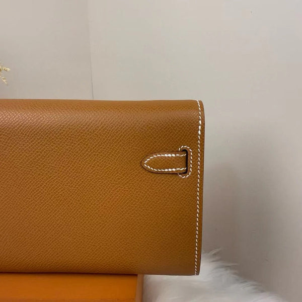 HM KELLY CLASSIQUE TO GO WALLET 20 IN BROWN CALFSKIN GOLD HARDWARE