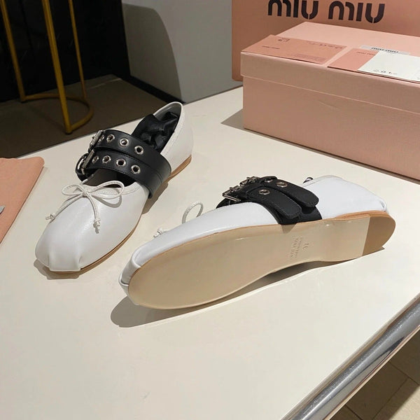 SCARPE BALLERINE IN PELLE DI AGNELLO BIANCA CON CINTURINI NERI UNICI