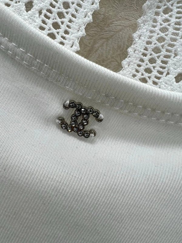 CHANEL SHORT-SLEEVE T-SHIRT 272283