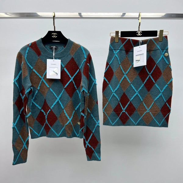 CHANEL 25S ROUND NECK SWEATER SET STYLE 254