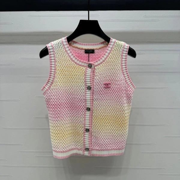 CHANEL KNITTED BUTTONED SLEEVELESS VEST 274921