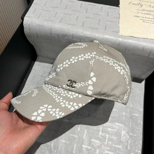 BASEBALL HAT LIGHT TAUPE WHITE PATTERN 674030