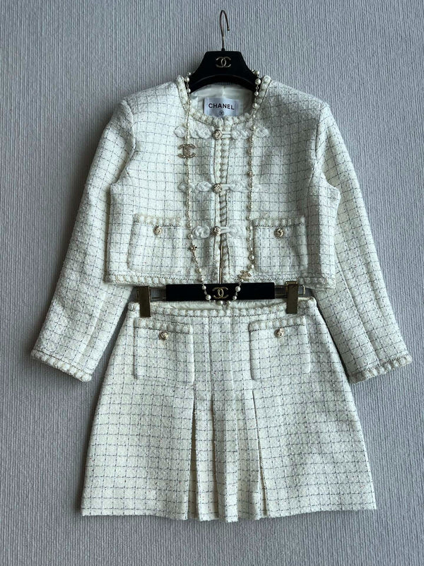 CHANEL WOOL COAT STYLE 9