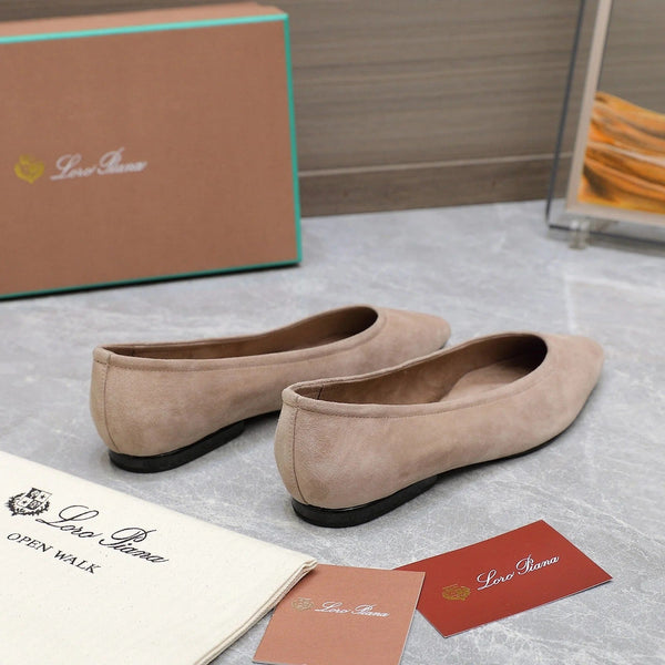 Classic Ballet Shoes In Beige Suede