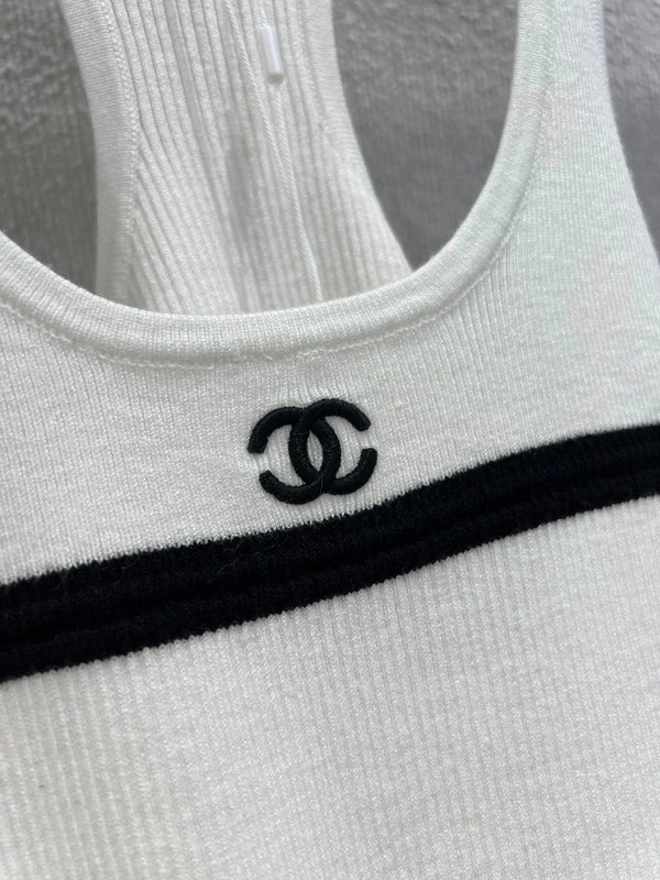 CHANEL SLEEVELESS TOP STYLE 65