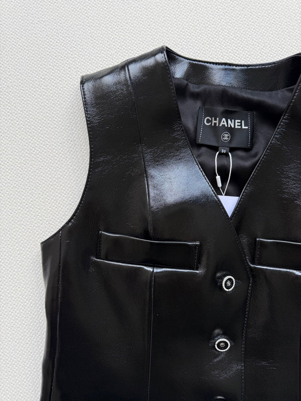 CHANEL LEATHER VEST STYLE 18