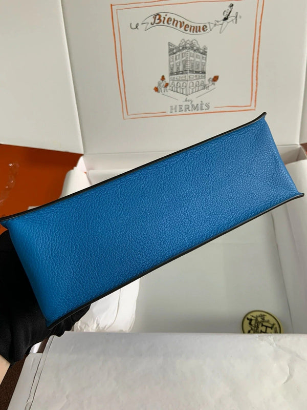 KELLY DANSE 22 EVERCOLOR BLUE IN CALFSKIN SLIVER HARDWARE