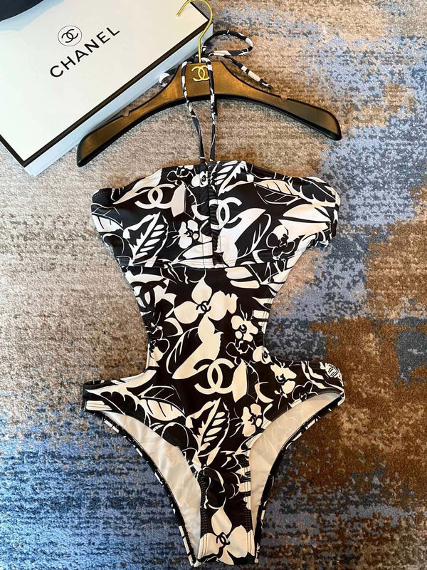 CC BIKINI SWIMSUIT SET IN BLACK AND WHITE FLORAL PRINTED 622171