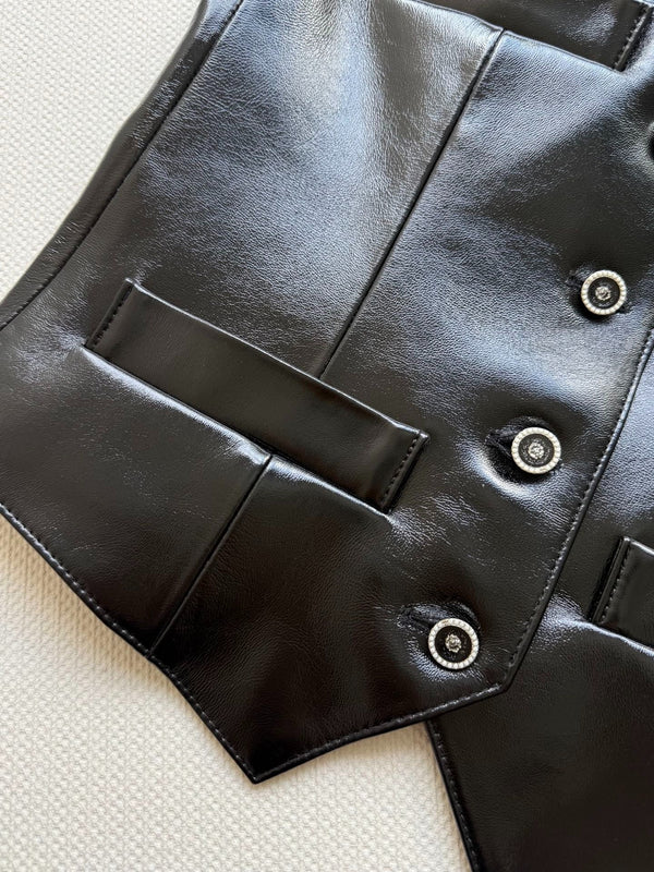 CHANEL LEATHER VEST STYLE 18