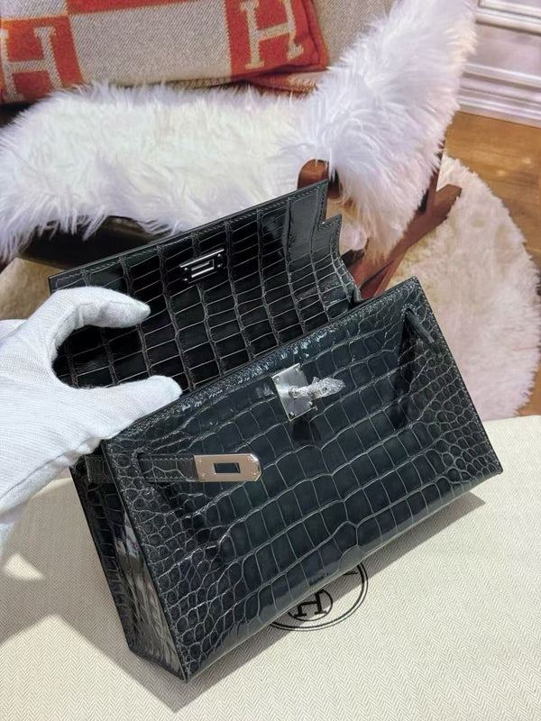 HM KELLY MINI 22 IN BLACK AMERICAN ALLIGATOR SILVER BUCKLE