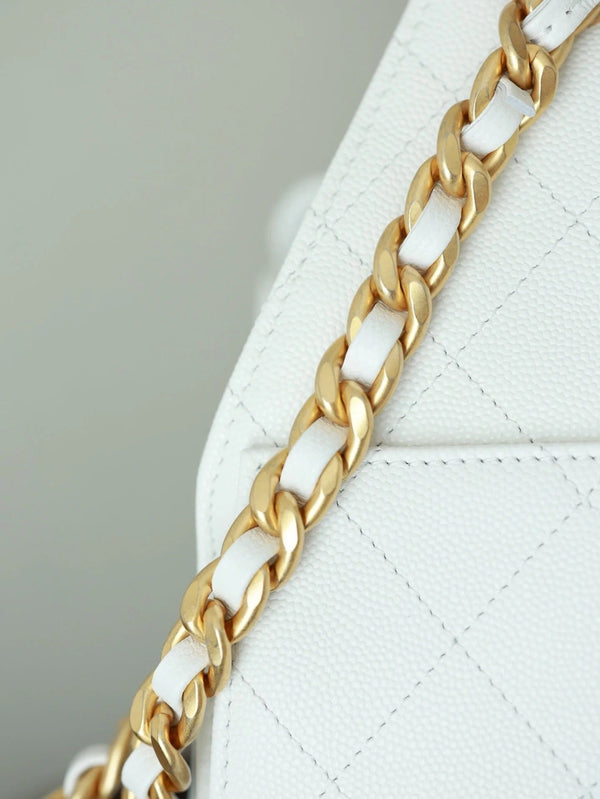 CHANEL 25S HOBO BAG 30 CM IN WHITE LAMBSKIN WITH GOLD HARDWARE