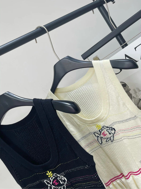 CHANEL SLEEVELESS KNIT TOP 273202