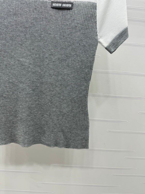 MIUMIU TOP IN MAGLIA TRASPARENTE A MANICHE CORTE E SCOLLO GIROCOLLO 274812