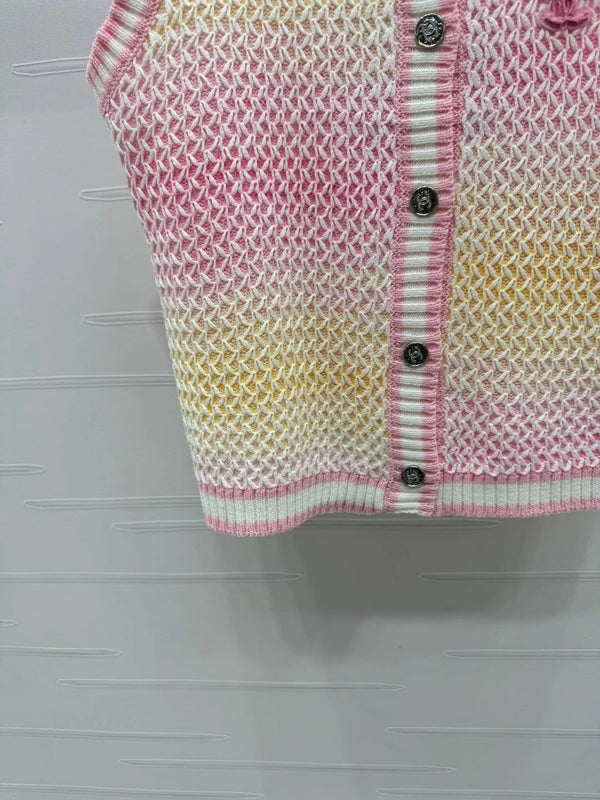 CHANEL KNITTED BUTTONED SLEEVELESS VEST 274921