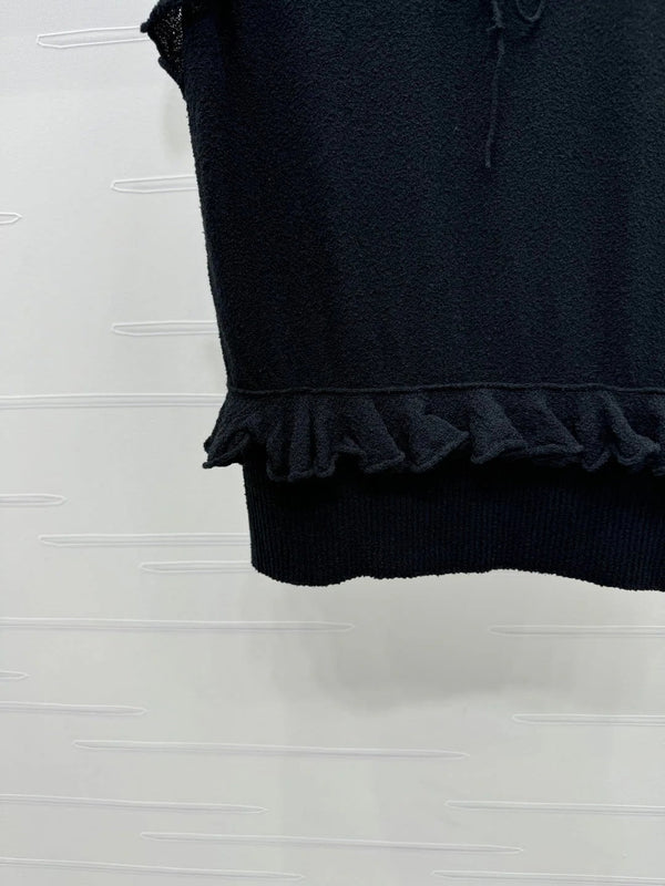 CHANEL SLEEVELESS TOP WITH RUFFLED COLLAR 274888