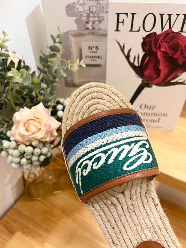 GG SLIDES IN MULTICOLOR RAFFIA