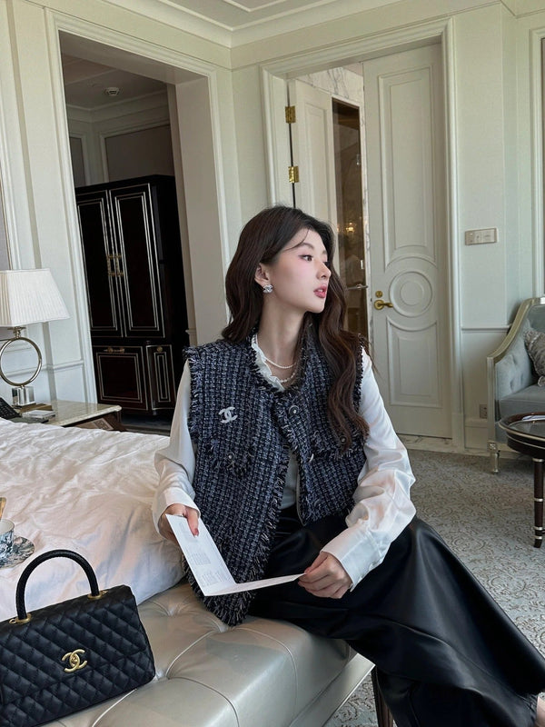 CHANEL 25S ROUND NECK TWEED VEST STYLE 151
