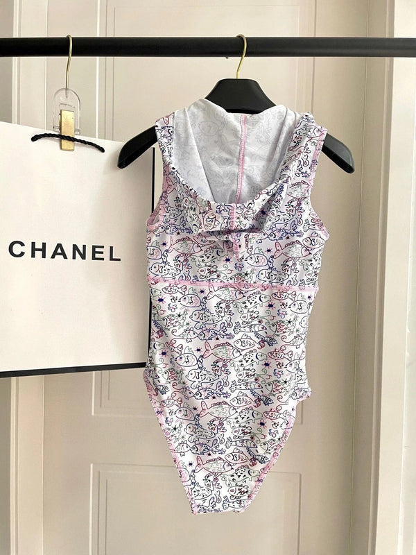 CC BIKINI SWIMSUIT SET IN WHITE AND FISH COLORFUL PRINTED 604253