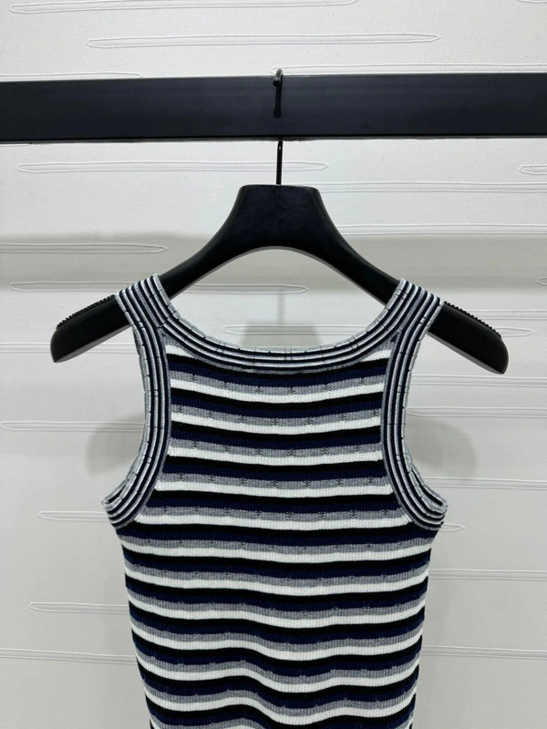 CHANEL SLEEVELESS TOP 269480