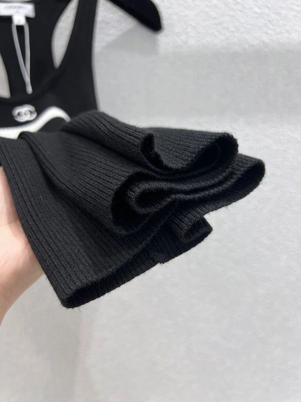 CHANEL SLEEVELESS TOP STYLE 66