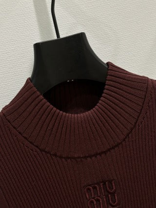 Miu Miu 2025 Gilet senza maniche con scollo rotondo in viscosa marrone