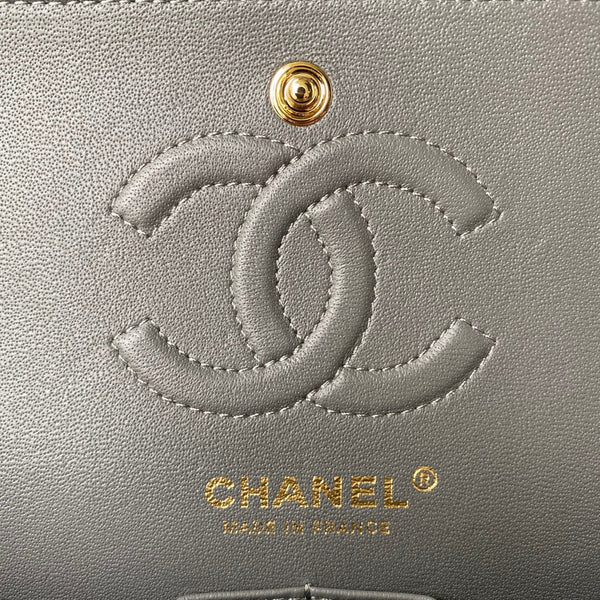 Medium Classic Flap Bag 23cm Grey Lambskin Gold Hardware