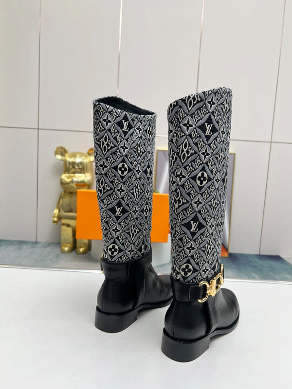 Stivale alto piatto LV Westside 40mm in pelle di agnello monogrammata nera e bianca