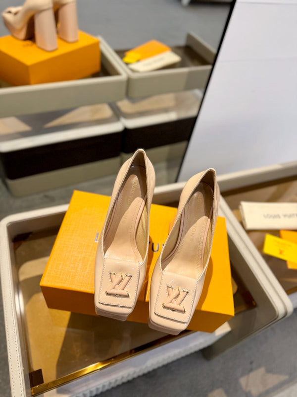 LV Shake Pump 120mm Beige Cowhide